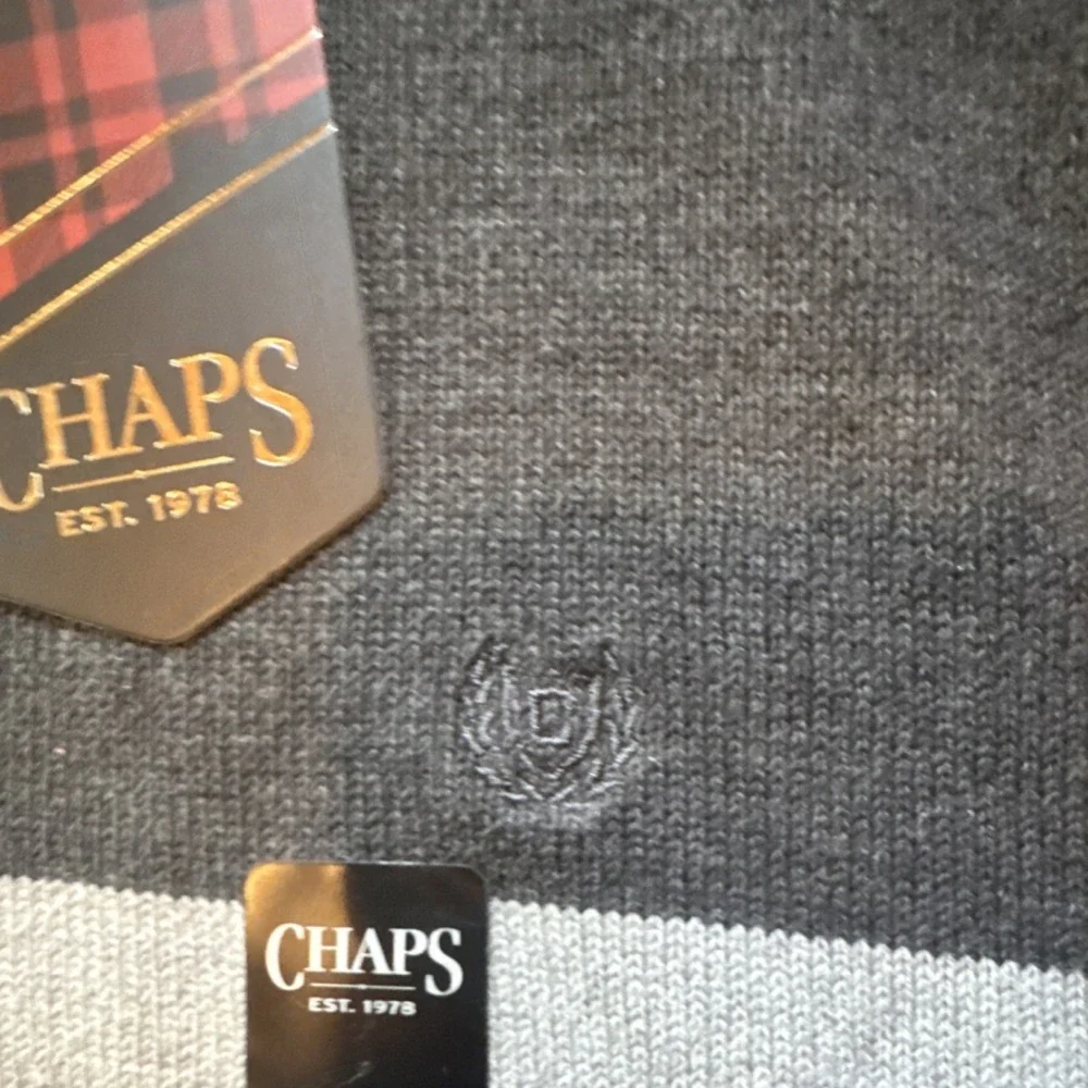 Chaps Men's M‎ Crew Neck Knit Pullover Sweater Gray Striped Long Sleeve Logo
